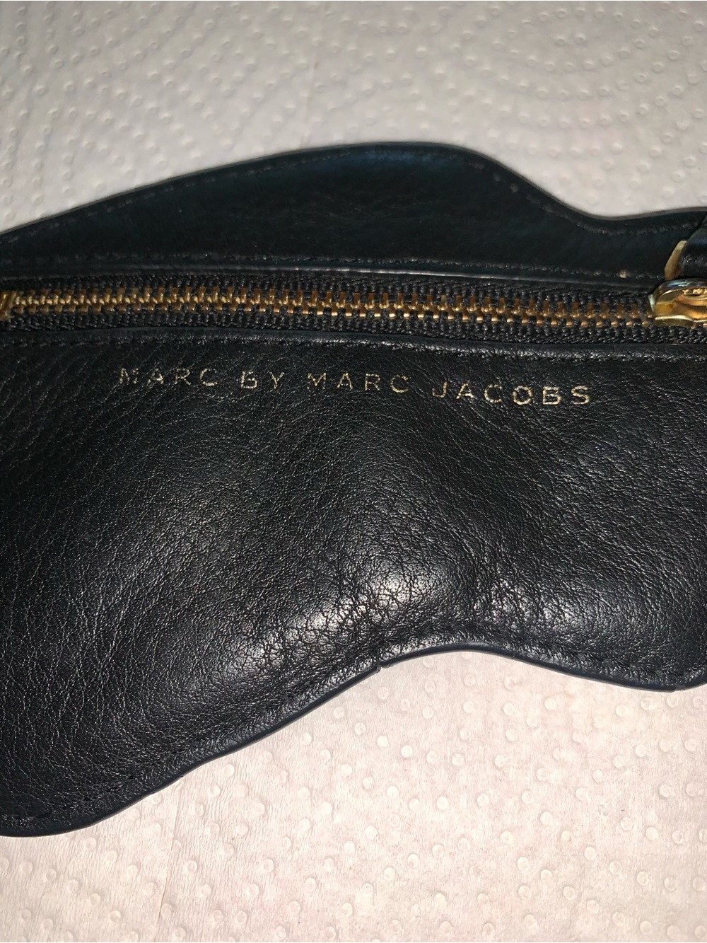 Marc Jacobs black leather cat-shaped key case rare - Picture 3 of 5